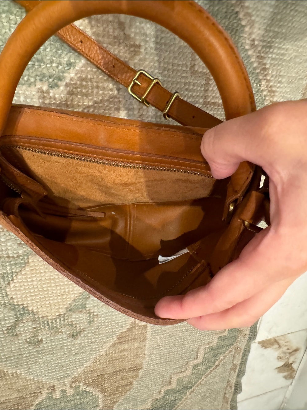 Madewell The Abroad Mini leather crossbody bag $148 - Picture 6 of 7